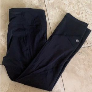black lululemon leggings